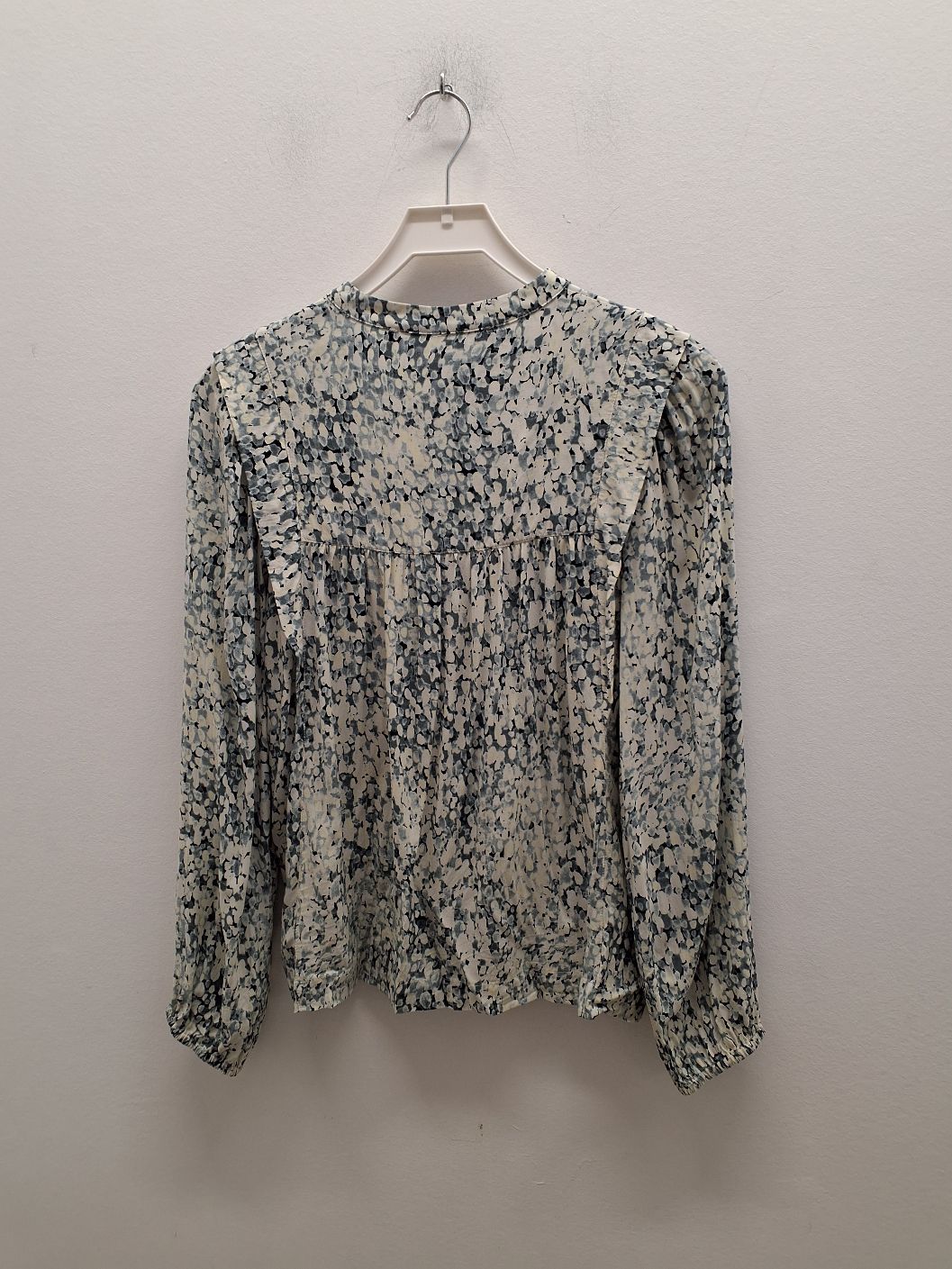 Second Female bluse